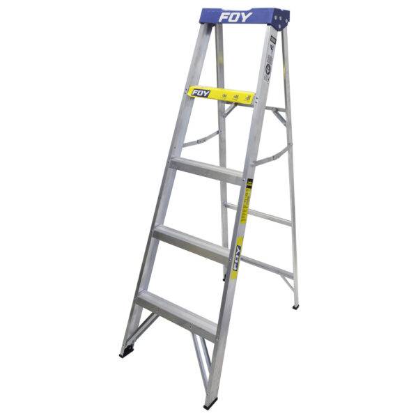 ETF4 Escalera de tijera tipo III de aluminio y tapa plástica con 4 peldaños Foy